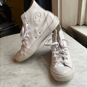 White leather Converse All Star High Top size 7.5